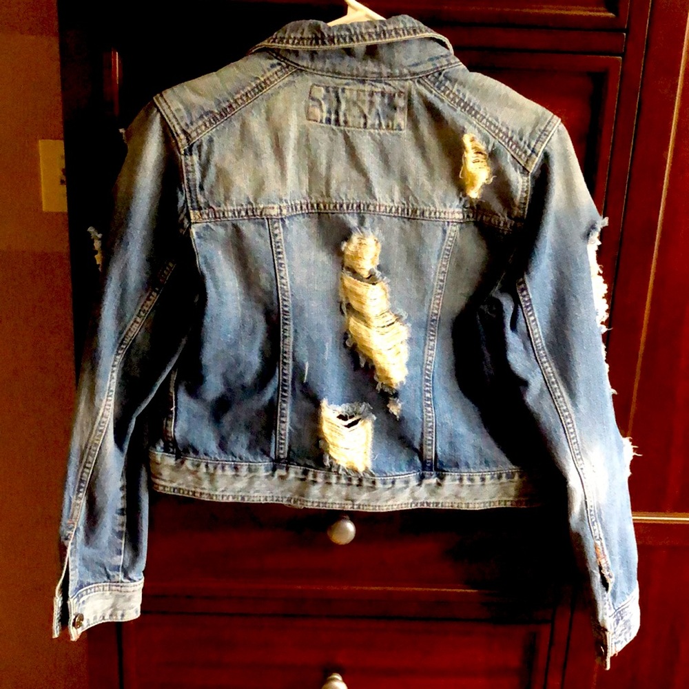 Destroyed Jean jacket - Picture 2 of 2